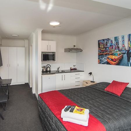 The Hibernian Studio Apartments - 4 Latter Street Тимару Екстериор снимка