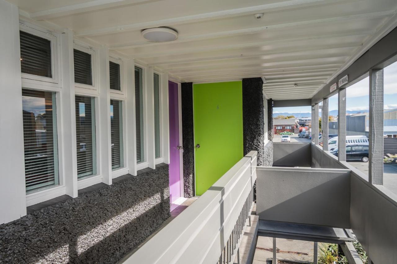The Hibernian Studio Apartments - 4 Latter Street Тимару Екстериор снимка